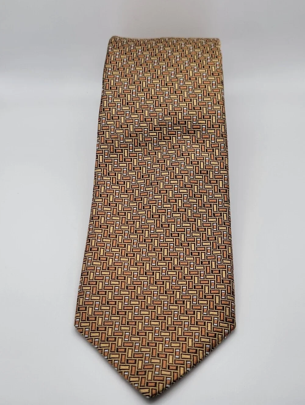 Robert Talbott Carmel Hand Sewn Silk Tie Medallion Gold Black USA
